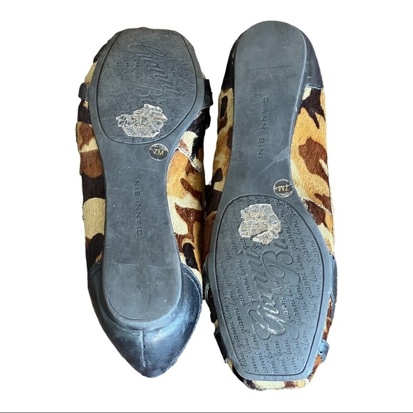 Gianni Bini Peyton Flats 7M Camouflage Calf Hair Leather Slip-On Ballet Shoe - Picture 6 of 8